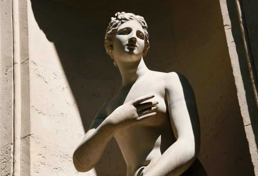 Zu wenig Sex hat diese 4 negativen Effekte auf den Busen